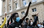 Manifestation contre le racisme et les violences policières près de l'ambassade des Etats-Unis à Paris, le 6 juin 2020