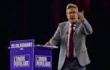 Hologramme de Jean-Luc Melenchon lors d'un meeting au Havre le 5 avril 2022