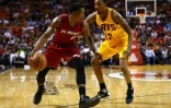 Josh Richardson (Miami Heat, à gauche) face à Jordan McRae (Cleveland Cavaliers) lors du match à Miami, le 19 mars 2016