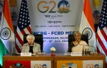 La ministre indienne des Finances, Nirmala SiLa ministre indienne des Finances, Nirmala Sitharaman (d) et la secrétaire d'Etat américaine au Trésor Janet Yellen, lors du G20 Finances, le 17 juillet 2023 à Gandhinagar, en Indetharaman lors du G20 Finances, le 17 juillet 2023 à Gandhinagar, en Inde