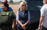 Kirstjen Nielsen, alors ministre de la Sécurité intérieure des Etats-Unis, le 5 avril 2019 à Calexico, à la frontière entre les Etats-Unis et le Mexique