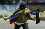 Un manifestant opposé à Nicolas Maduro, le 19 avril 2017 à Caracas
