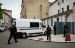 Un véhicule de l'administration pénitentiaire arrive au palais de justice de Valence (Drôme), le 13 juin 2023