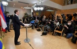 L'ex-chancelier autrichien Sebastian Kurz s'exprime devant les journalistes, à Vienne le 2 décembre 2021