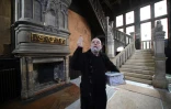 Claude Stéfani, conservateur du patrimoine de Rochefort dans la maison de Pierre Loti, le 28 décembre 2017