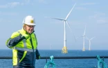 Boris Johnson lors d'une visite au Moray Offshore Windfarm East, au large de la côte de l'Aberdeenshire le 5 août 2021