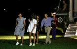 Le président Obama rentre le 21 août 2016 à la Maison blanche avec sa famille après ses vacances