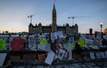Statu quo dans les rues d'Ottawa malgré l'état d'urgence, les frontières débloquées