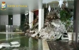 Capture d'une video fournie par Guardia di Finanza de l'hôtel dévasté par une avalanche le 19 janvier 2017 à Farindola en Italie 