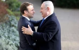 Le Premier ministre israélien Benjamin Netanyahu (D) accueilli par le Président français Emmanuel Macron à Paris le 10 décembre 2017