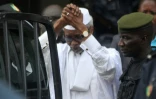 Hissène Habré à l'issue de son audition par un juge le 2 juillet 2013 à Dakar