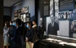 Des visiteurs au Musée des réfugiés juifs de Shanghai, le 8 décembre 2020