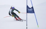 La skieuse kosovare Kiana Kryeziu lors d'une séance d'entraînement sur la piste de Brod, au Kosovo, le 22 janvier 2022 