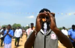 Un tamoul sri-lankais participe aux commémorations de la fin de la guerre civile à Mullaivaukkal près de Jaffna le 18 mai 2019