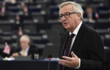 Le président de la Commission européenne, Jean-Claude Juncker, s'adresse aux députés européens réunis en session plénière à Strasbourg, le 26 octobre 2016