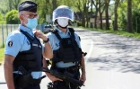 Des gendarmes effectuent des contrôles de véhicules au Lardin-Saint-Lazare, en Dordogne, le 30 mai 2021