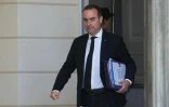 Le Premier ministre français Sébastien Lecornu quitte le palais de l'Elysée à Paris, le 9 juillet 2026