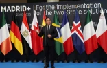 Le ministre espagnol des Affaires étrangères José Manuel Albares donne une conférence de presse à Madrid le 25 mai 2025, pendant une réunion de 20 pays européens et arabes consacrée au conflit israélo-palestinien