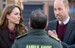 Le prince William et son épouse Kate lors d'une visite à Southport, le 10 octobre 2024, où ils ont rencontré des secouristes et les familles des victimes de l'attaque au couteau perpétrée fin juillet