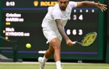 L'Australien Nick Kyrgios contre le Chilien Cristian Garin en quart de finale de Wimbledon, le 6 juillet 2022