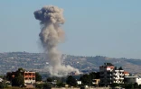 La fumée d'une frappe aérienne israélienne sur le village de Zawtar al-Sharkiyeh, vue depuis le sud de Nabatieh, dans le sud du Liban, le 4 juin 2026