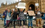 Manifestation devant le Parlement britannique de soutien au chef du Parti travailliste Jeremy Corbyn le 26 juin 2016