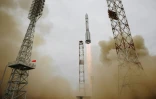 Photo fournie par l'Agence spatiale européenne montrant le décollage de la fusée russe Proton-M transportant le module ExoMars, le 14 mars 2016 au cosmodrome de Baïkonour, au Kazakhstan