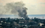 De la fumée après des bombardements sur l'est de Rafah, dans le sud de la bande de Gaza, le 13 février 2024