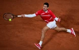 Le Serbe Novak Djokovic, face Ă l'Espagnol Rafael Nadal, lors de la finale du tournoi de Roland Garros, le 11 octobre 2020 Ă Paris