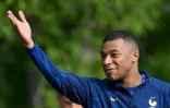 Le footballeur Kylian Mbappe lors d'un entraînement pour les matches de qualifications à l'Euro 2024, le 16 juin 2024 à Clairefontaine-en-Yvelines (France)