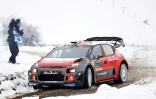 Le Britannique Kris Meeke au volant de sa Citroën lors de la 10e spéciale du Rallye Monte-Carlo entre St-Léger-Les-Mélèzes et La Bâtie-Neuve, le 28 janvier 2018 