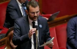 Christophe Bentz, député du Rassemblement national (RN), prend la parole lors d'une séance de questions au gouvernement à l'Assemblée nationale, à Paris, le 5 mai 2026