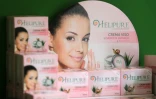 Des crèmes pour le visage de la marque "Helipure" présentés dans la ferme hélicicole "La Lumaca Madonita" le 10 novembre 2015 à Campofelice di Roccella près de Palerme, en Sicile