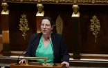 La présidente du groupe écologiste au Parlement Cyrielle Chatelain prononce un discours à l'Assemblée nationale, à Paris, le 16 janvier 2025