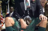 Sean Connery, en kilt aux couleurs de son clan, le 5 avril 2001 à Washington 