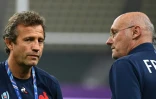 Fabien Galthié et le président de la Fédération française de rugby Bernard Laporte à Oita, au Japon, le 18 octobre 2019 à la veille du quart de finale de Coupe du monde contre le pays de Galles