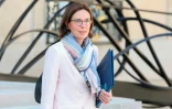 La ministre des comptes publics, Amélie de Montchalin, quitte le Palais de l'Elysée après la réunion hebdomadaire du conseil des ministres, à Paris, le 9 avril 2025