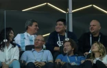 La légende Diego Maradona assiste au match entre son Argentine et l'Islande au stade Spartak à Moscou, le 16 juin 2018