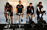 L'ailier Rémy Grosso (2g) lors d'une séance de musculation avec le XV de France, le 21 février 2018 à Aix-en-Provence