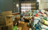 Des couches pour bébés et des produits d'hygiène entreposés dans une réserve du restaurant Belouga, le 4 avril 2022 à Zaporijjia, en Ukraine