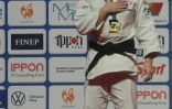 La judoka française Margaux Pinot en or lors du Championnat d'Europe, à Prague, le 20 novembre 2020
