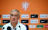 Didier Deschamps face aux reporters à Amsterdam, le 9 octobre 2016