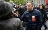 Mickael Wamen, ancien dirigeant syndical à l'usine Goodyear d'Amiens, lors d'une manifestation à Paris le 8 mai 2017