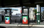 Une station-service reste fermée faute de carburant à La Havane, Cuba, le 24 mars 2026.