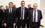 Emmanuel Macron (G), Gilles Simeoni et Jean Guy Talamoni, le 6 février 2018 à Ajaccio en Corse