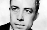 Albert Camus, influencé par son professeur de philosophie, a rejoint le Parti communiste d'Algérie en 1935 mais en a été exclu deux ans plus tard