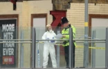 Des policiers sur le lieu de l'attentat à Manchester, le 23 mai 2017
