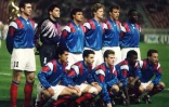 Bruno Martini avec l'équipe de France avant un match amical contre la Belgique au Parc des Princes le 25 mars 1992