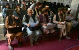 Des talibans suivent un cours d'informatique dans une salle du ministère des Transports, le 5 juin 2022 à Kaboul, en Afghanistan