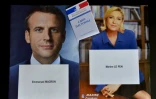 Affiches des deux finalistes de l'élection présidentielle, le 4 mai 2016 à Nantes